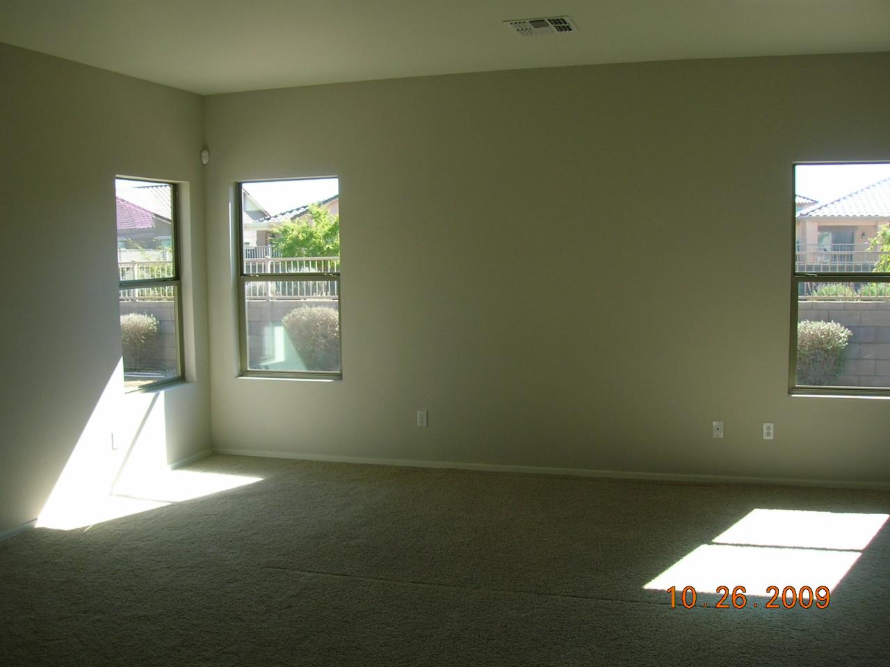 2427 West Bloch Road Phoenix, AZ 85041 - Photo 6 of 7 MASTER BEDROOM