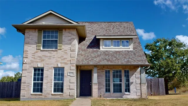 $2,000 | 4023 Southern Trace Drive, College Station, TX 77845