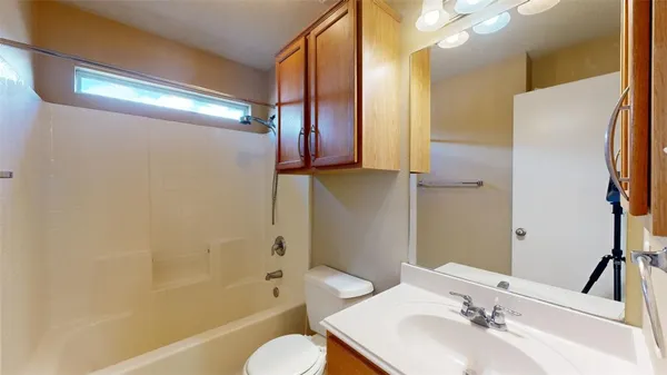 $2,000 | 4023 Southern Trace Drive, College Station, TX 77845