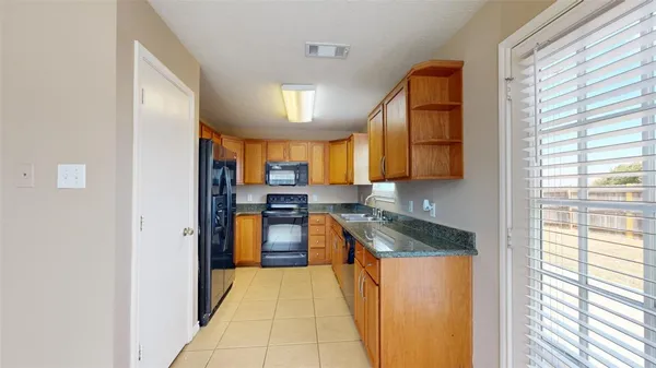 $2,000 | 4023 Southern Trace Drive, College Station, TX 77845