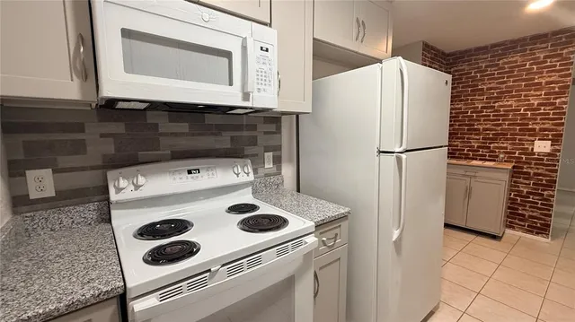 $1,995 | 7846 Royal Hart Drive, New Port Richey, FL 34653