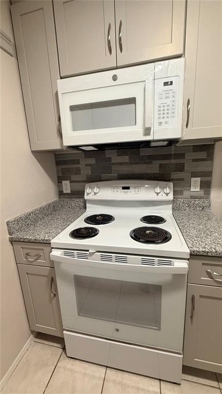 7846 Royal Hart Drive New Port Richey, FL 34653 - Photo 10 of 32