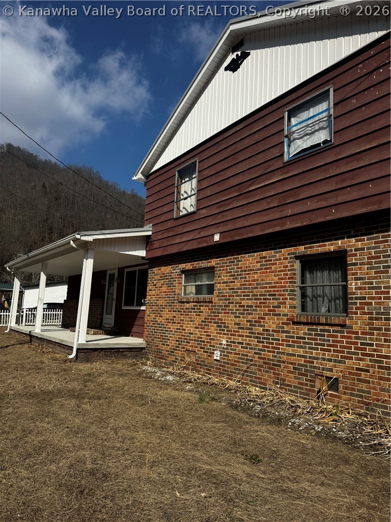 1134 Rt 80 Highway Gilbert, WV 25621 - Photo 11 of 39 Gallery Image 11