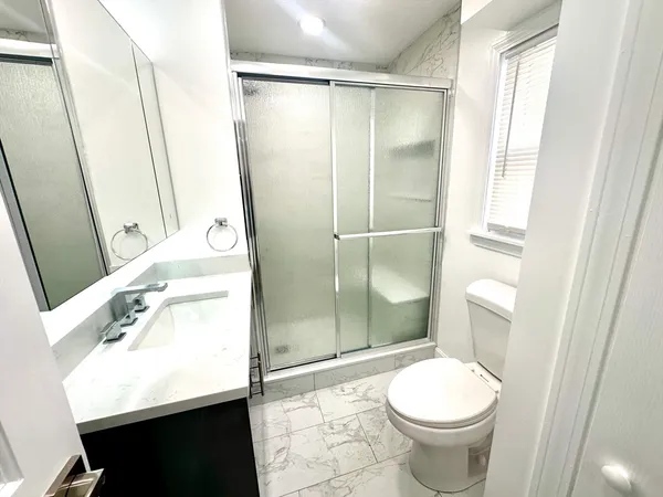 $2,700 | 11 Carlton Street, Unit 1, Peabody, MA 01960