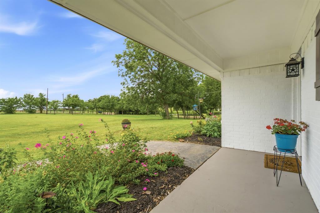 698 Hackberry Road Van Alstyne, TX 75495 - Photo 33 of 34 Front Porch