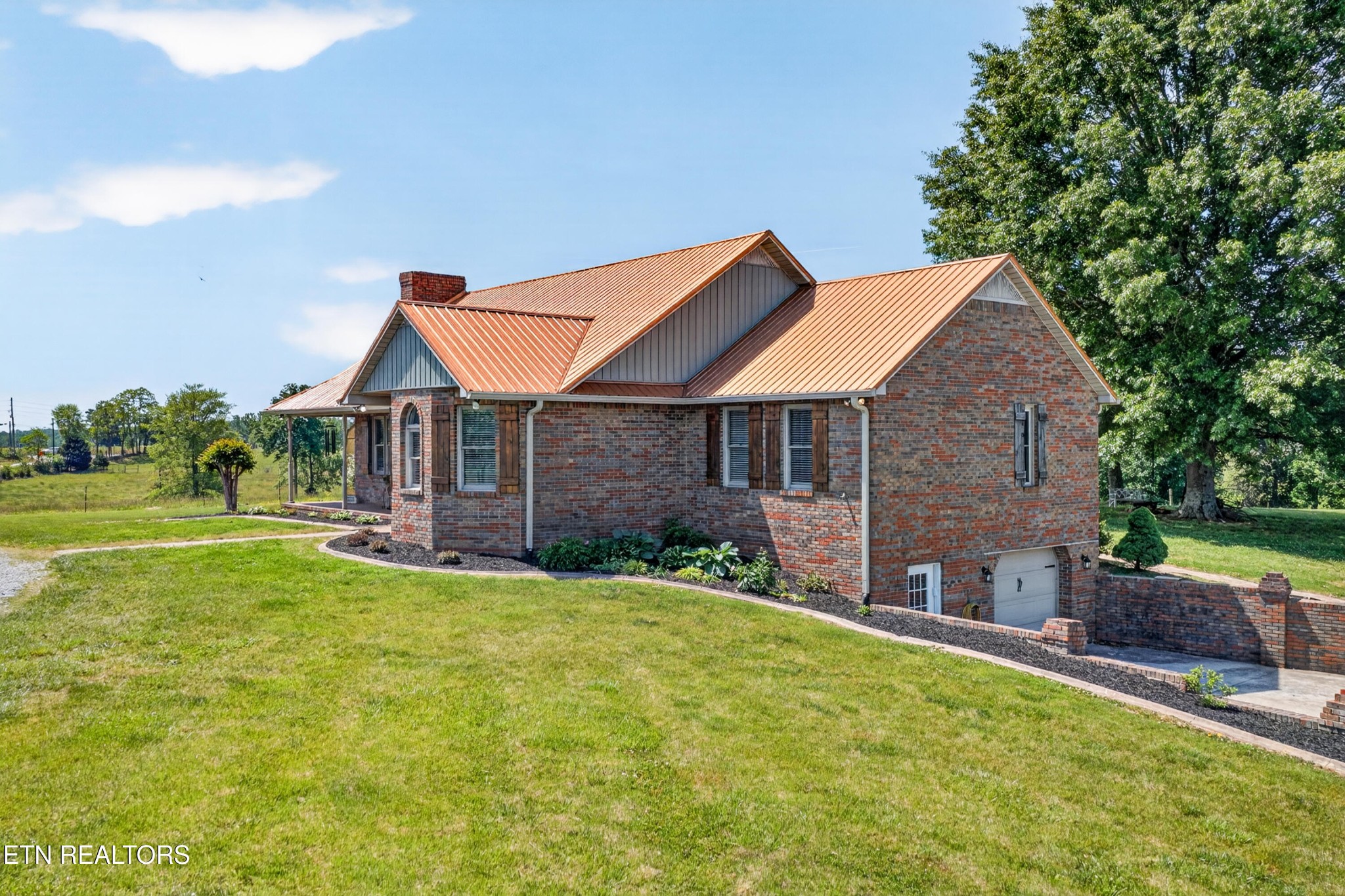 4015 Baxter Road Baxter, TN 38544 - Photo 3 of 48 Gallery Image 3