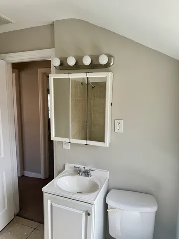 $293,000 | 2218 South 11th Avenue, Broadview, IL 60155