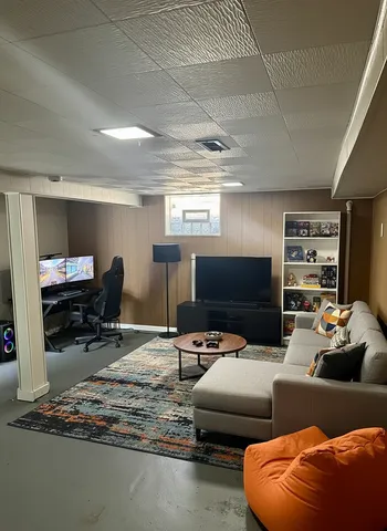 $293,000 | 2218 South 11th Avenue, Broadview, IL 60155