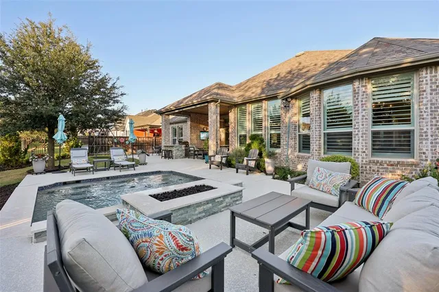 a view of outdoor space yard and patio