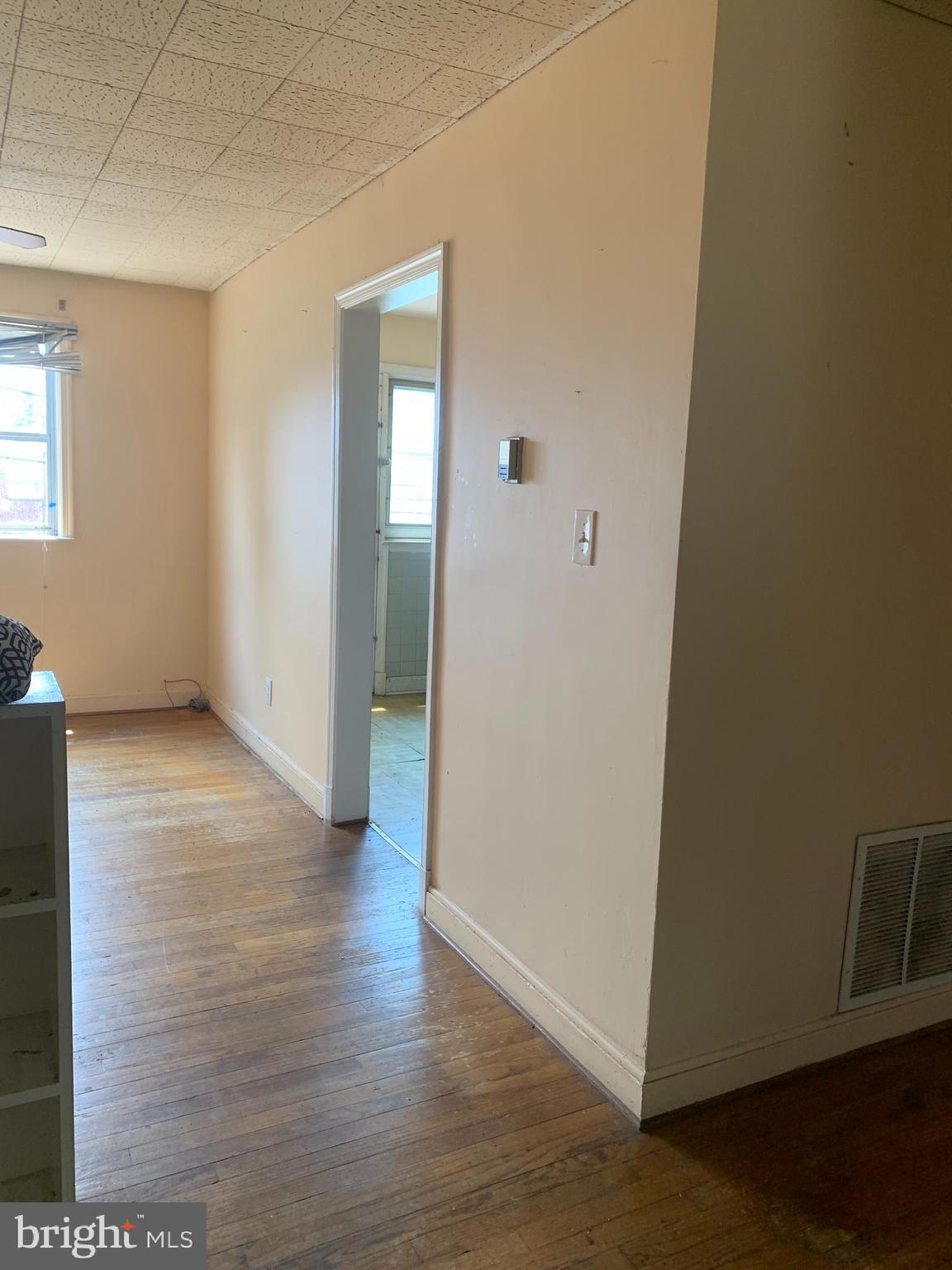1267 Deanwood Road Baltimore, MD 21234 - Photo 3 of 5 Gallery Image 3