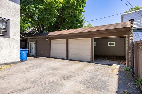 $2,600 | 260 Oxford Street, Unit UP, Rochester, NY 14607