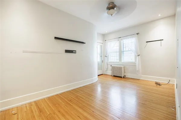 $2,600 | 260 Oxford Street, Unit UP, Rochester, NY 14607