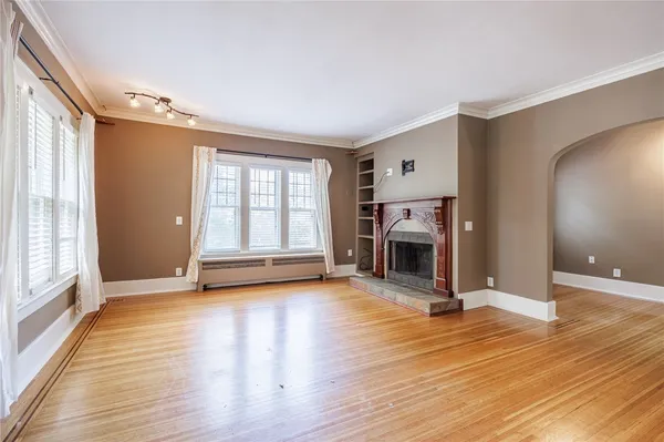 $2,600 | 260 Oxford Street, Unit UP, Rochester, NY 14607