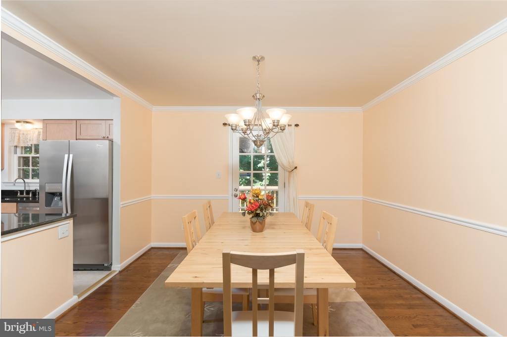 3110 Hunt Road Oakton, VA 22124 - Photo 8 of 28 Dining Room