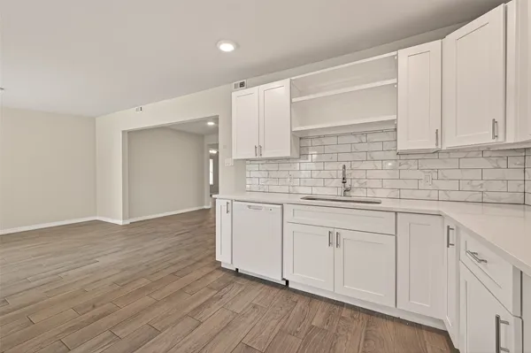 $2,200 | 3710 Daphne Street, Houston, TX 77021