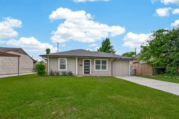 $2,200 | 3710 Daphne Street, Houston, TX 77021
