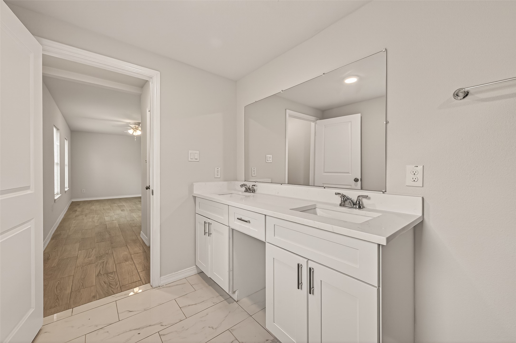3710 Daphne Street Houston, TX 77021 - Photo 31 of 39 a spacious bathroom with a double vanity sink mirror and