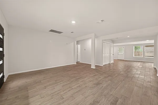 $2,200 | 3710 Daphne Street, Houston, TX 77021