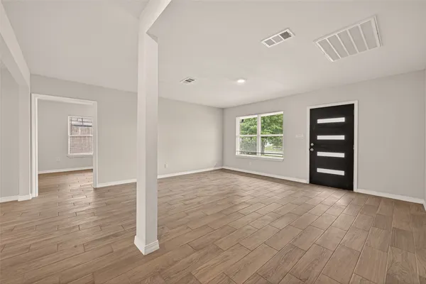 $2,200 | 3710 Daphne Street, Houston, TX 77021