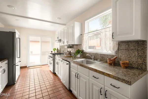 $1,195,000 | 1587 North Harding Avenue, Pasadena, CA 91104