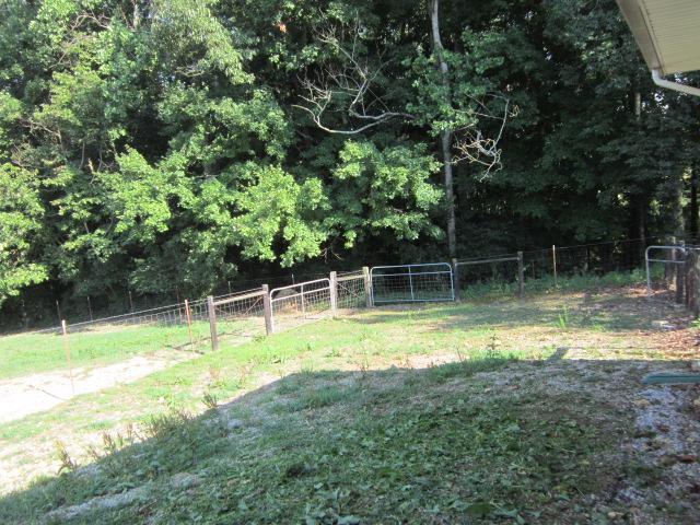 621 Riddle Lane Loretto, TN 38469 - Photo 12 of 20 Gallery Image 12
