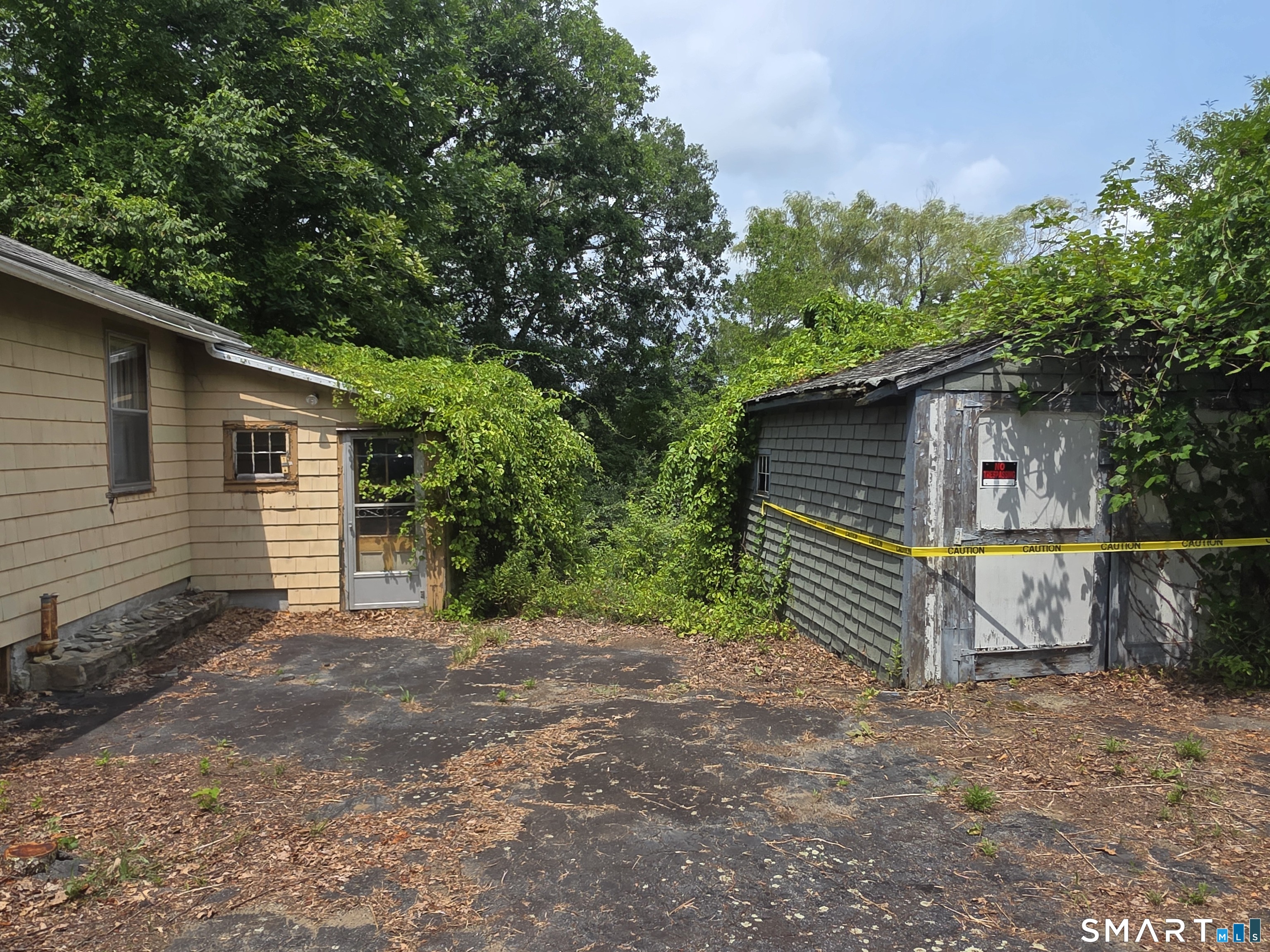 978 Voluntown Road Griswold, CT 06351 - Photo 2 of 15