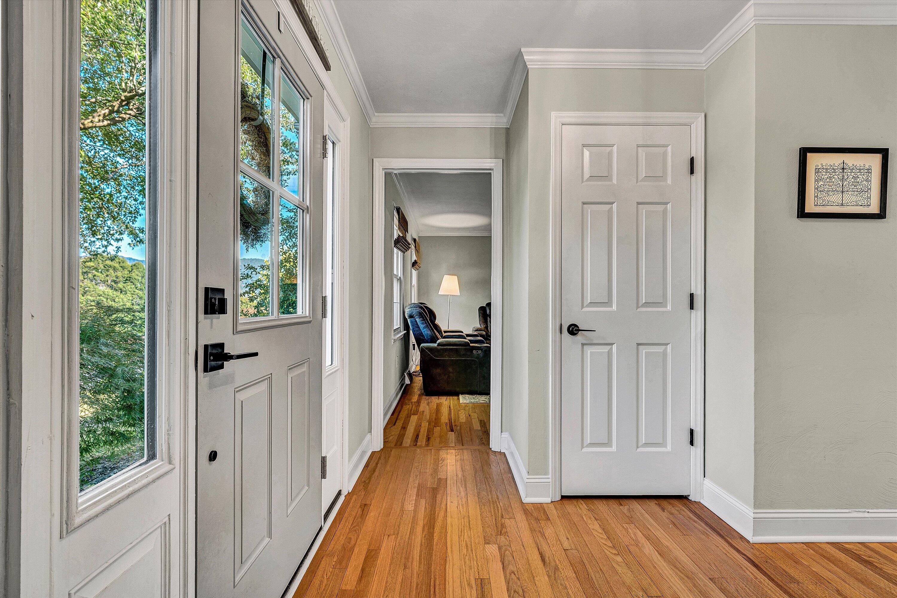 5114 Huntridge Road Roanoke, VA 24012 - Photo 11 of 40 05-VM-06501