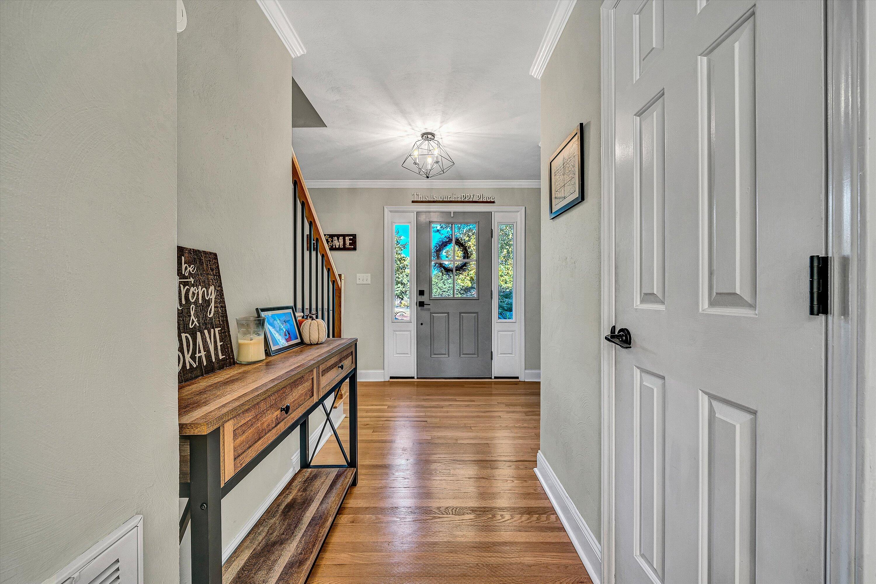 5114 Huntridge Road Roanoke, VA 24012 - Photo 12 of 40 04-VM-06496