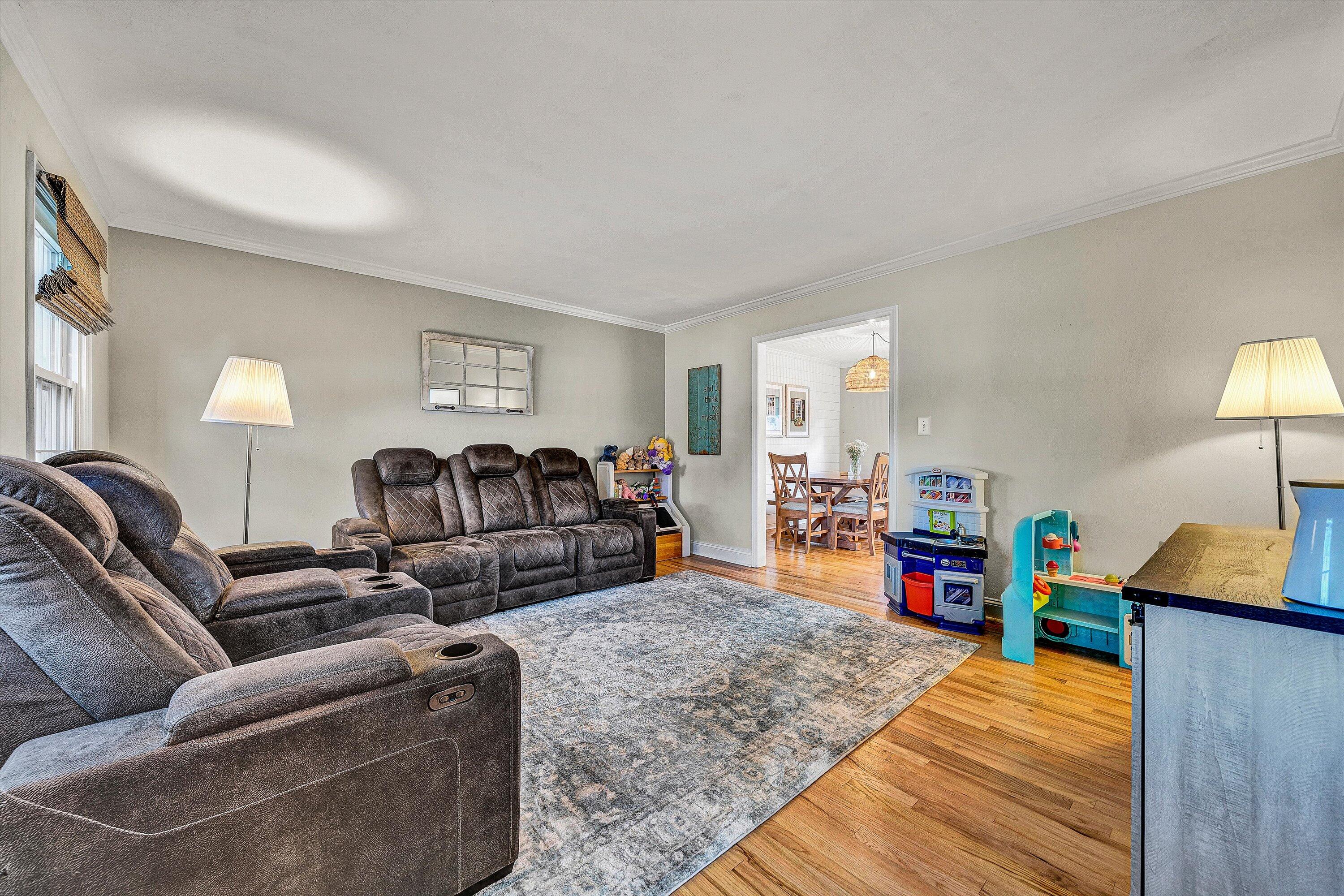 5114 Huntridge Road Roanoke, VA 24012 - Photo 17 of 40 17-VM-06561