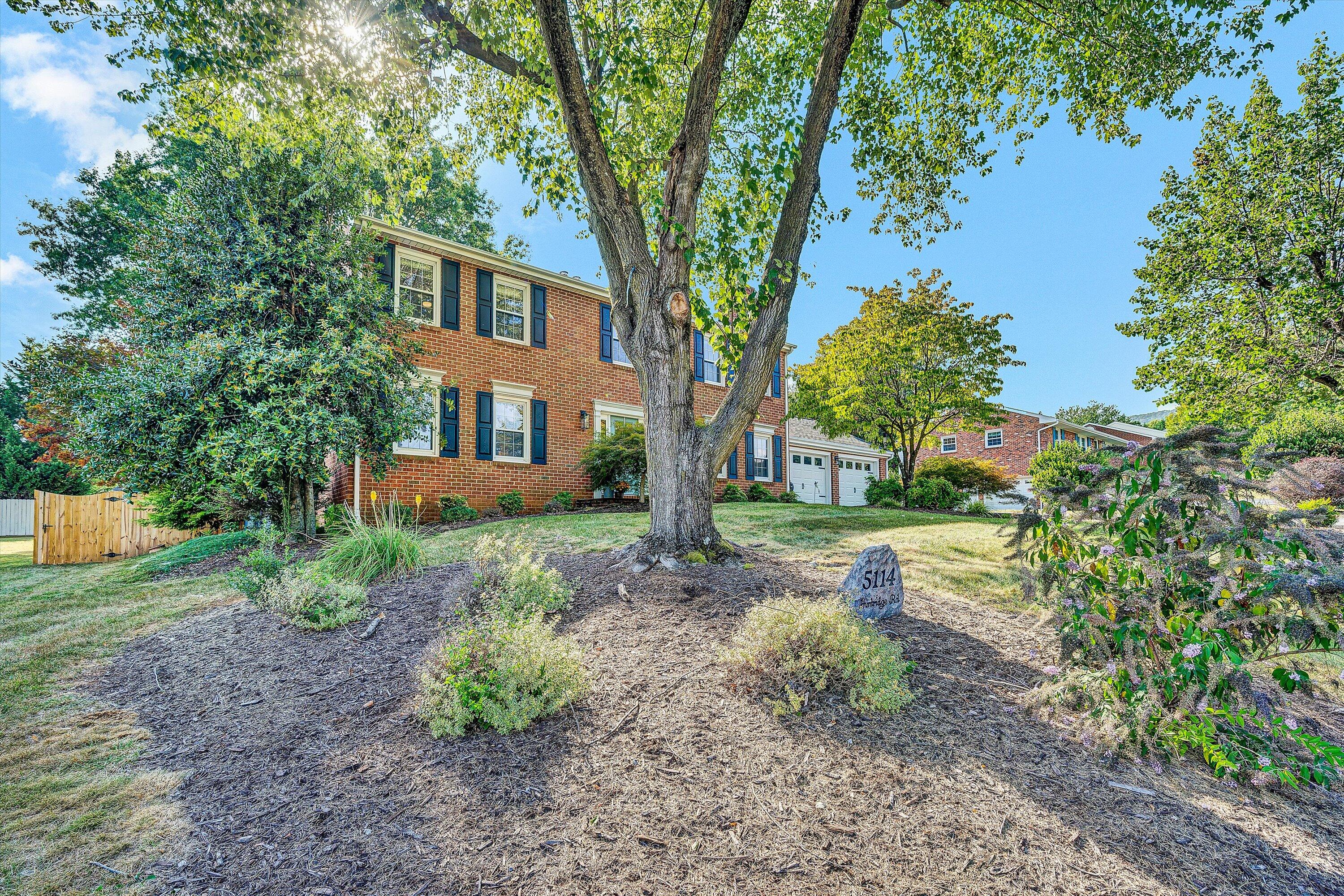 5114 Huntridge Road Roanoke, VA 24012 - Photo 2 of 40 02-VM-06491