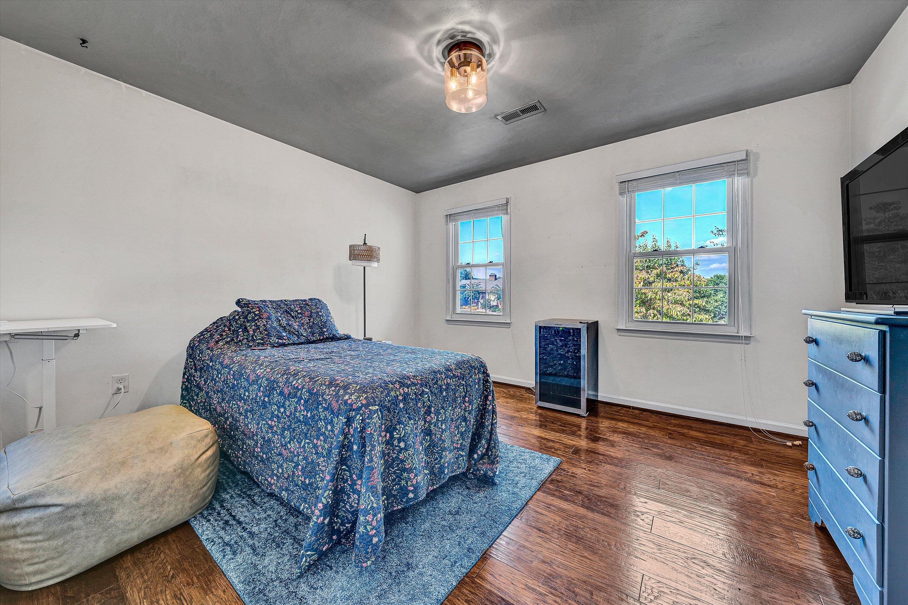 5114 Huntridge Road Roanoke, VA 24012 - Photo 26 of 40 26-VM-06606