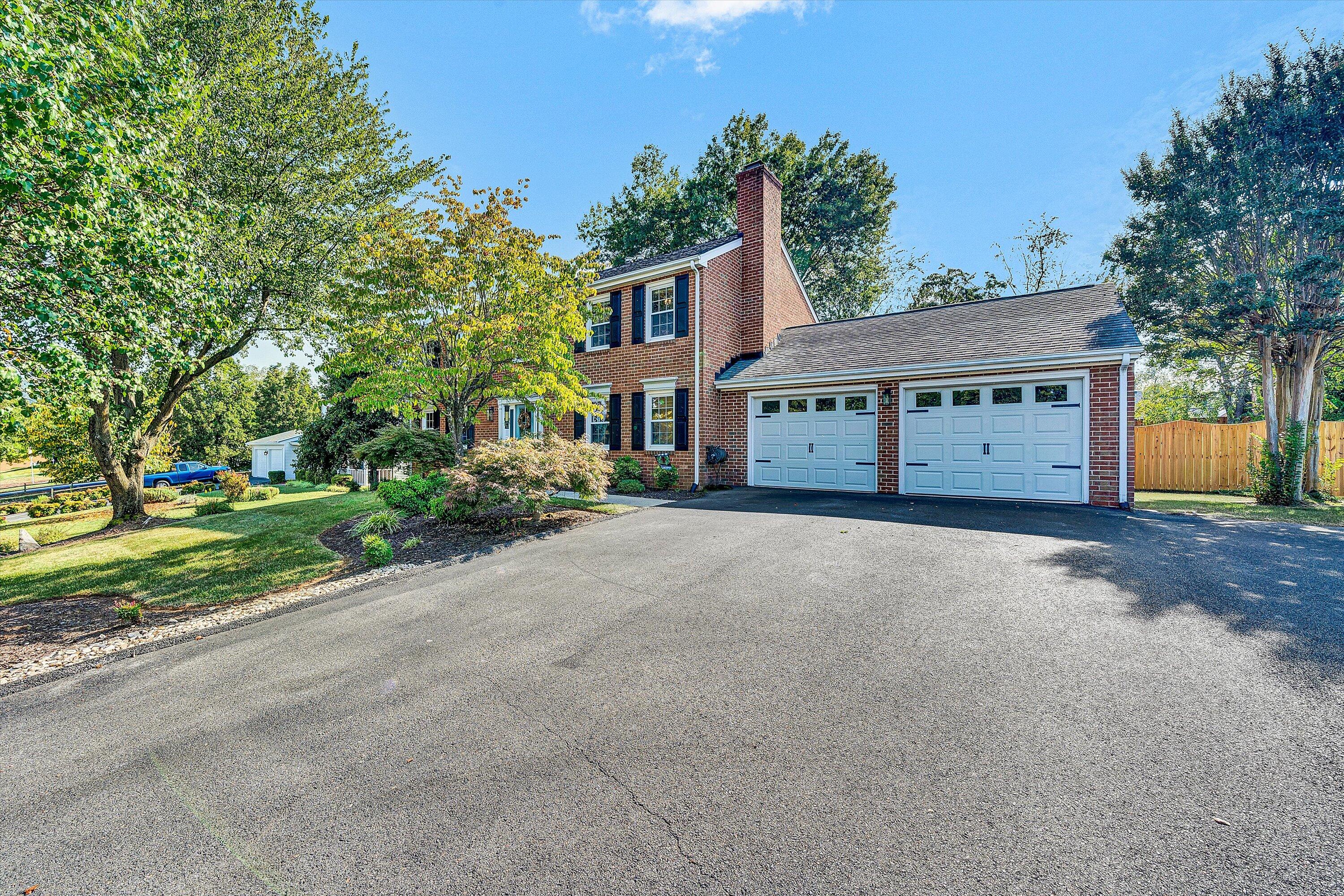 5114 Huntridge Road Roanoke, VA 24012 - Photo 3 of 40 03-VM-06486