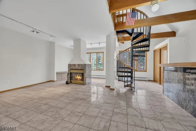 a view of an entryway with a house