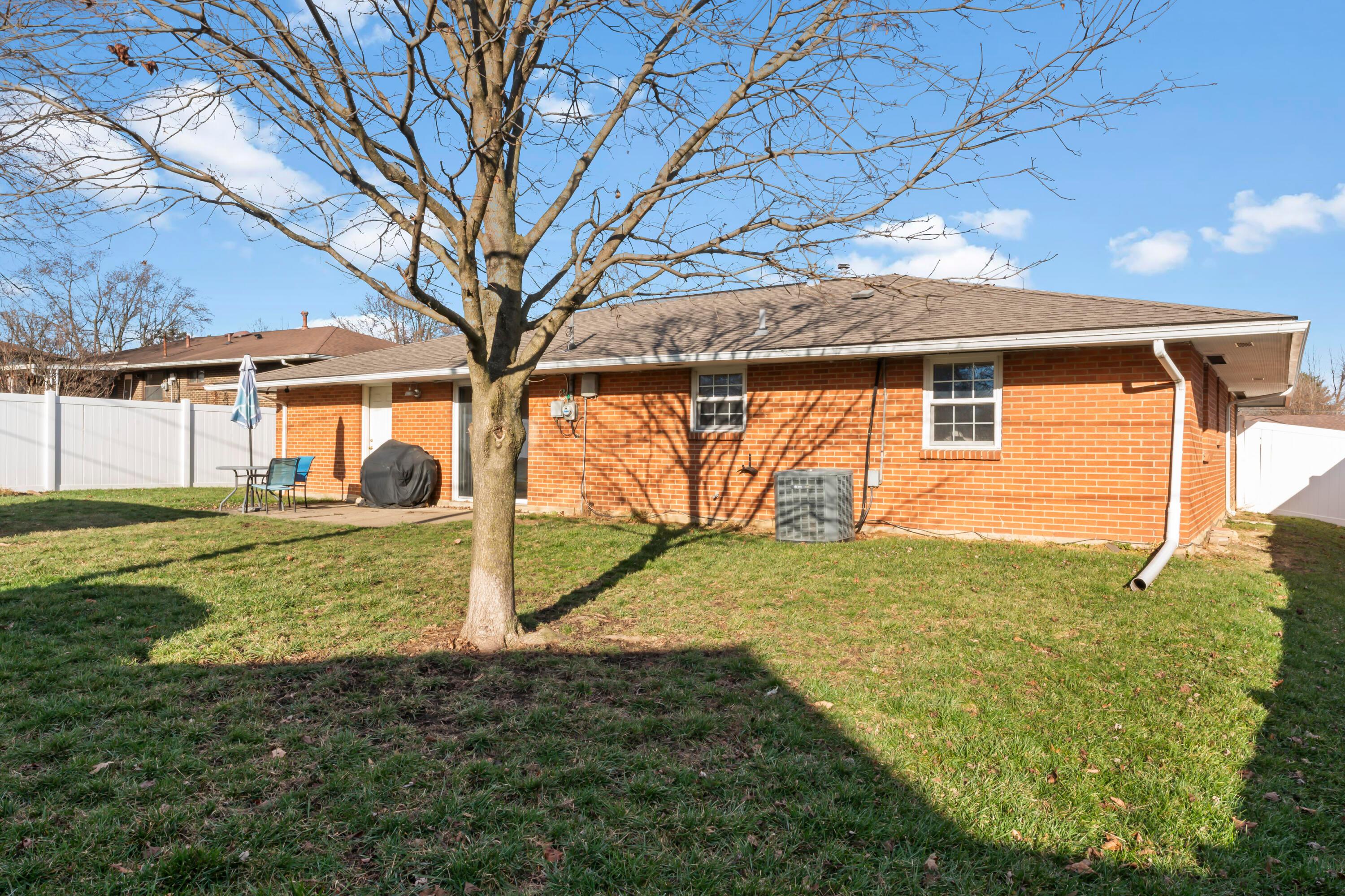 6931 Retton Road Reynoldsburg, OH 43068 - Photo 18 of 20 DSC04212