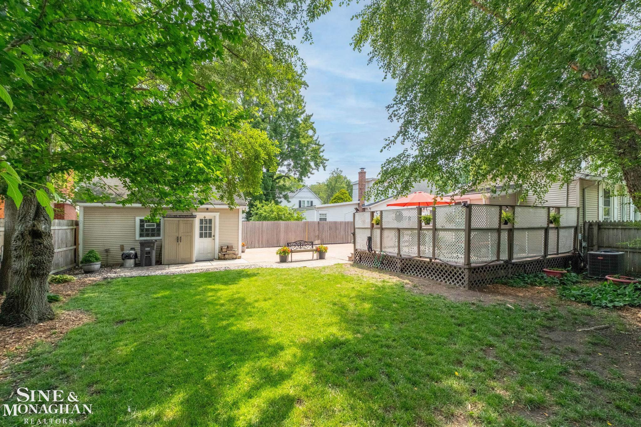 134 Kerby Road Grosse Pointe, MI 48236 - Photo 42 of 69 50213365-508bbf4b-90e6-4a07-a36b-6689d34ae990.JPG