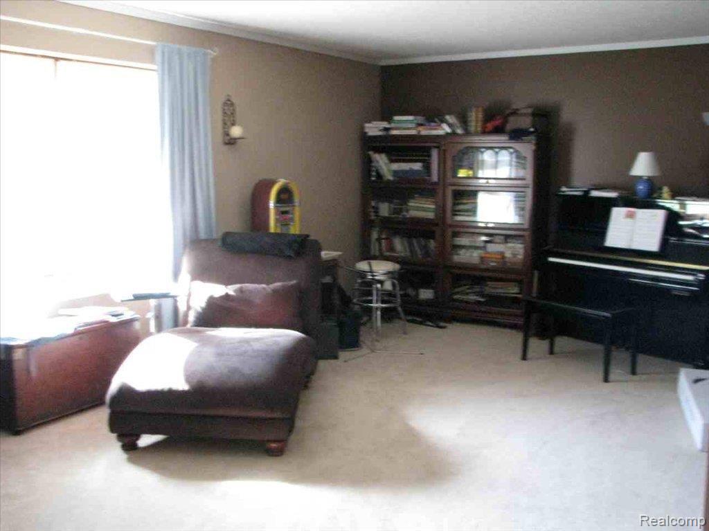 9043 Hogan Road Fenton, MI 48430 - Photo 6 of 12 Photo5