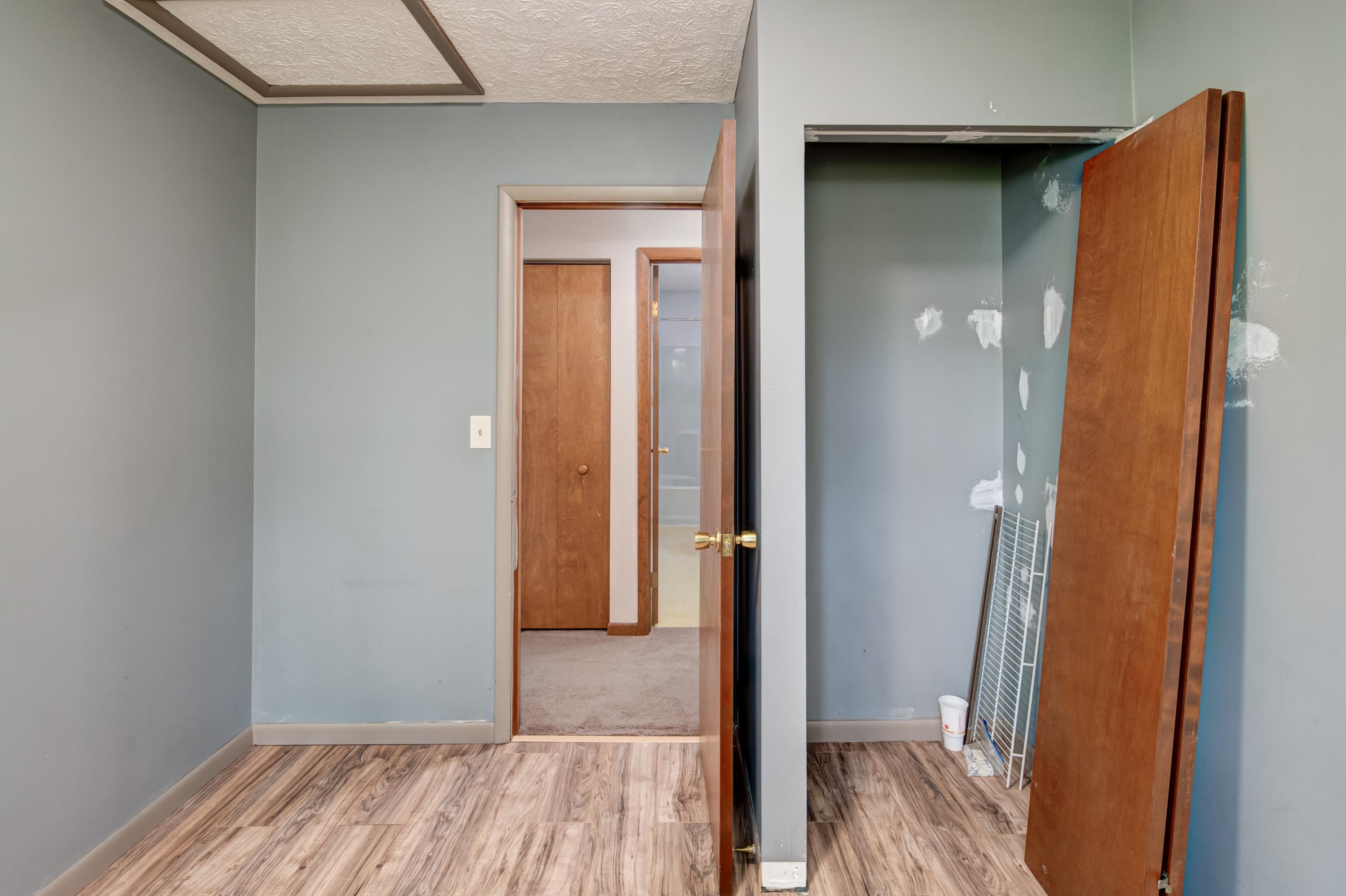 2450 West Long Lake Road Traverse City, MI 49685 - Photo 10 of 30 1938893-5f77272f-8bc9-4bad-af74-f804c32f9eb4.JPG