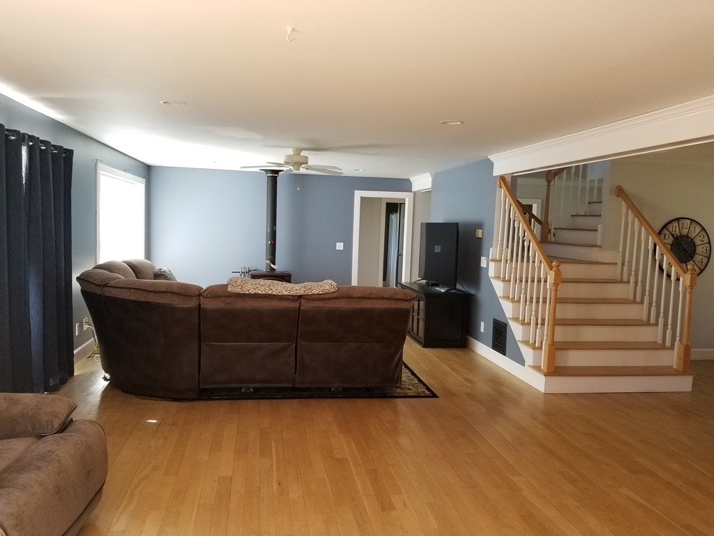 352 Jewett Hill Road Ashby, MA 01431 - Photo 8 of 24 Gallery Image 8