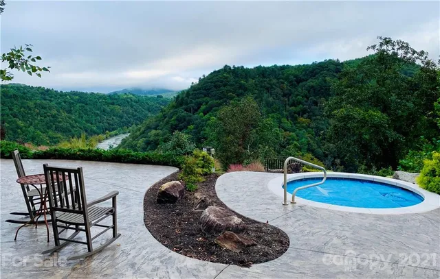 $275,000 | 3477 French Broad Parkway, Unit 1, Marshall, NC 28753