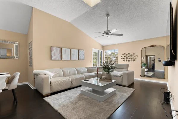 $3,500 | 5359 Buckhead Circle, Unit 2031, Boca Raton, FL 33431