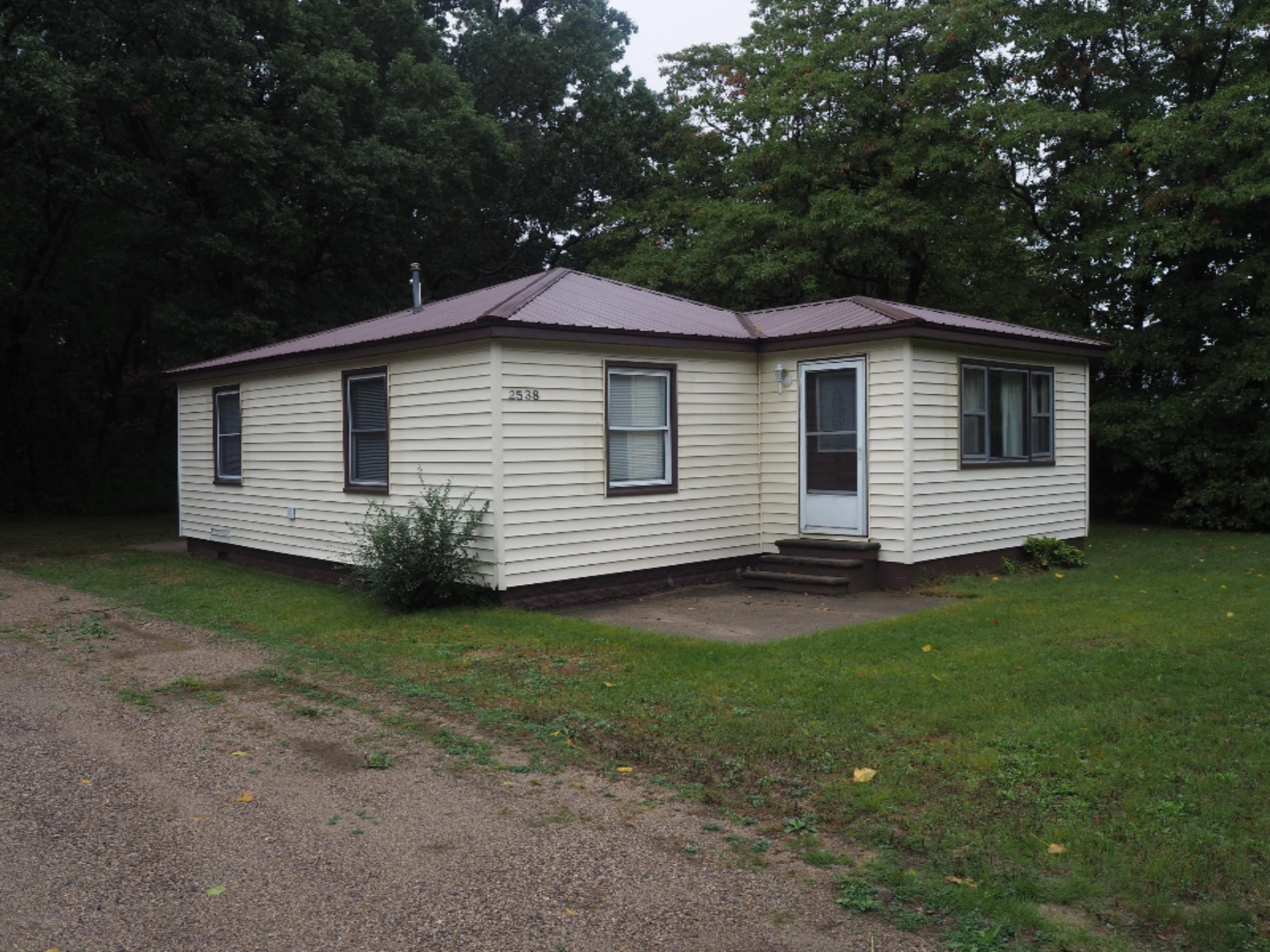 2538 Hall Road Muskegon, MI 49442 - Photo 1 of 21 P1010001