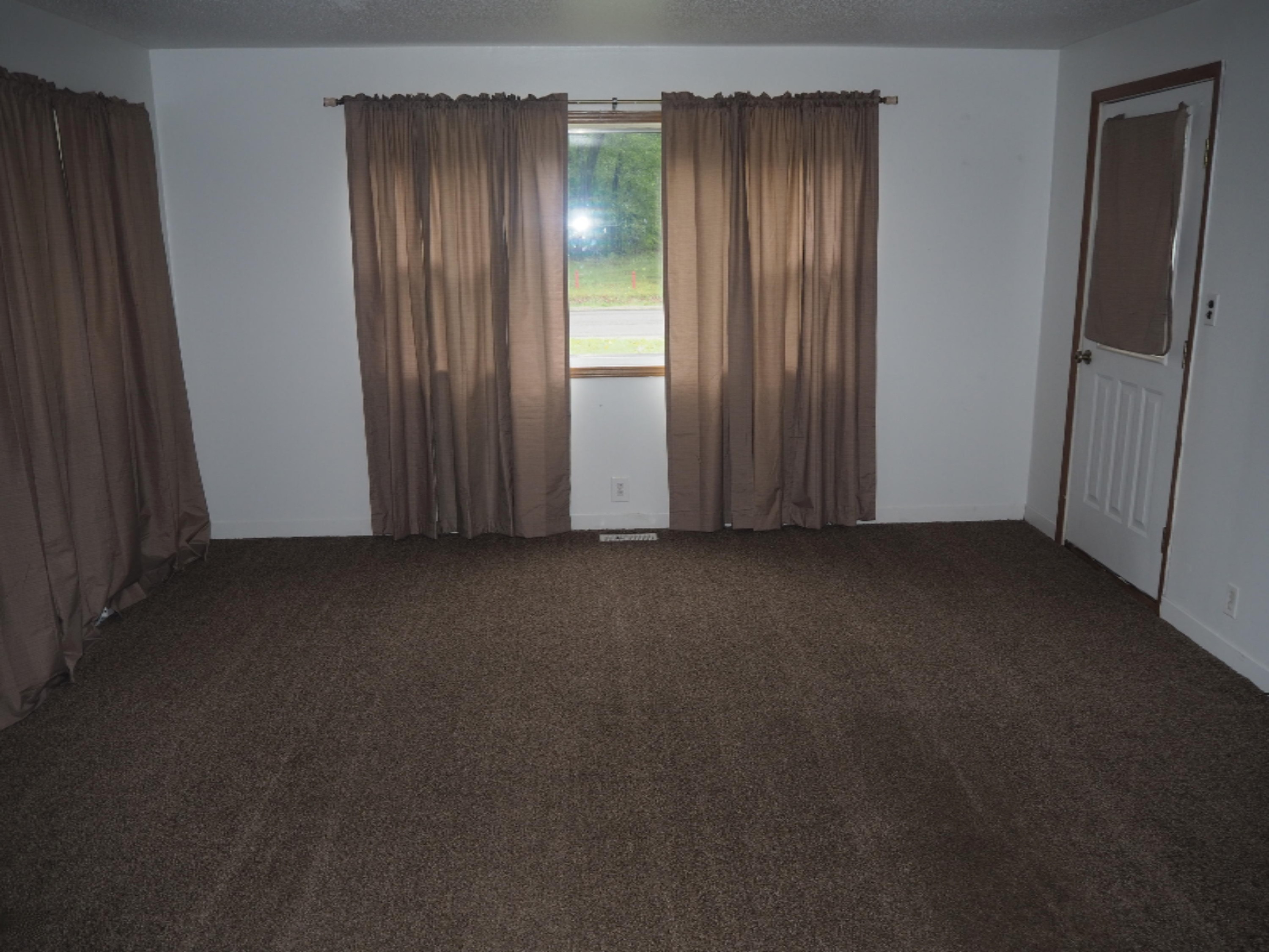 2538 Hall Road Muskegon, MI 49442 - Photo 3 of 21 P1010008