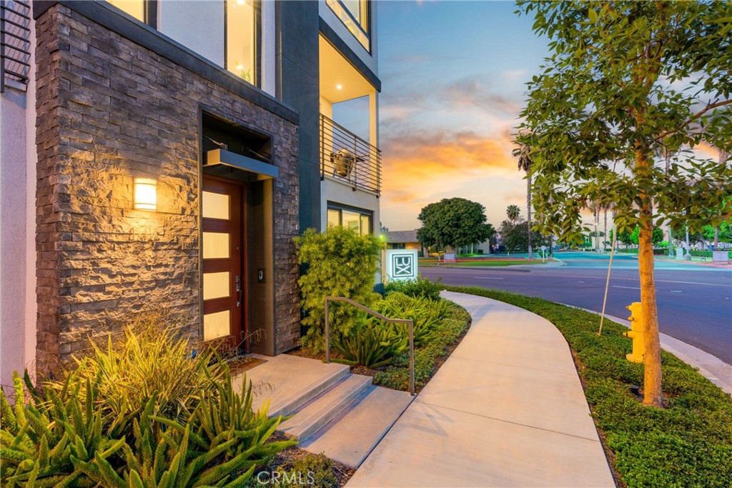 147 Schick Irvine, CA 92614 - Photo 5 of 35 a view of swimming pool with a patio