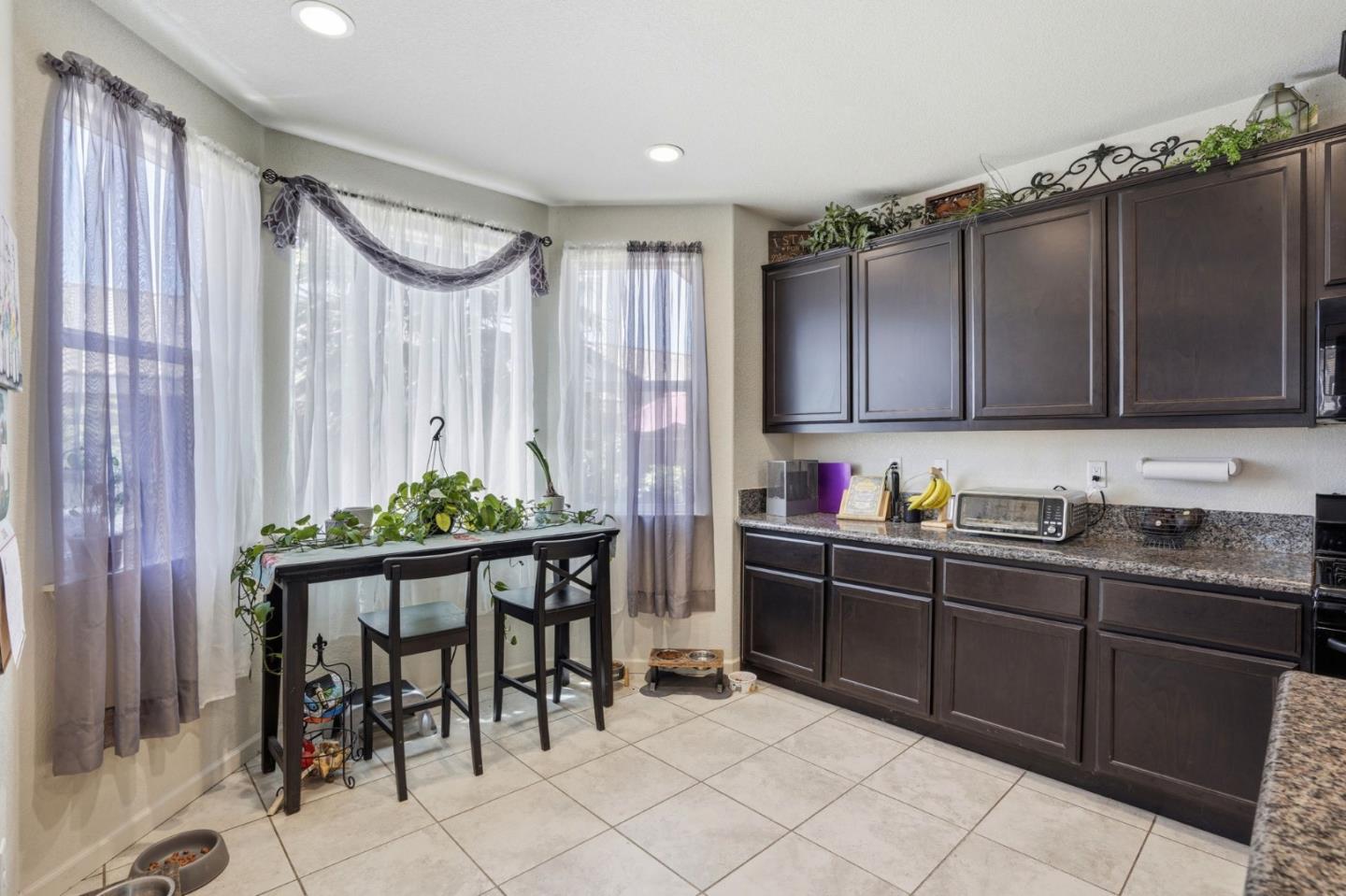 1437 Willmott Road Los Banos, CA 93635 - Photo 7 of 26