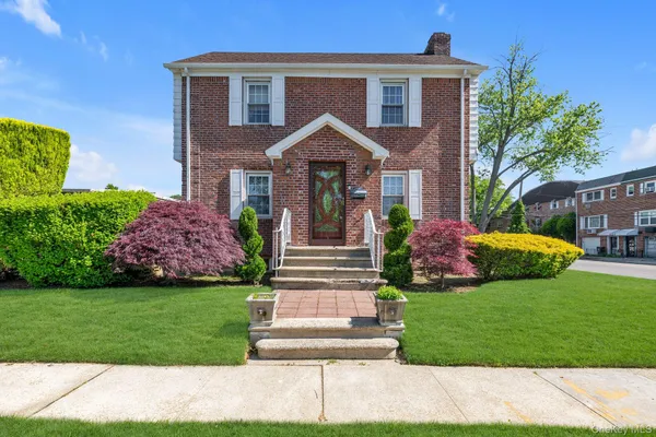 $1,280,000 | 163-67 166th Street | Flushing
