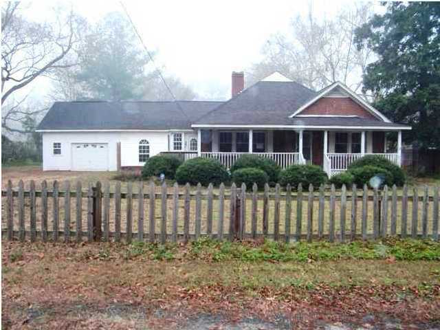 129 Schoolhouse Road Dorchester, SC 29437 - Photo 1 of 4 Primary Photo