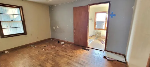 $70,000 | 1001 North Main Street, Yates Center, KS 66783