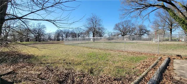 $70,000 | 1001 North Main Street, Yates Center, KS 66783