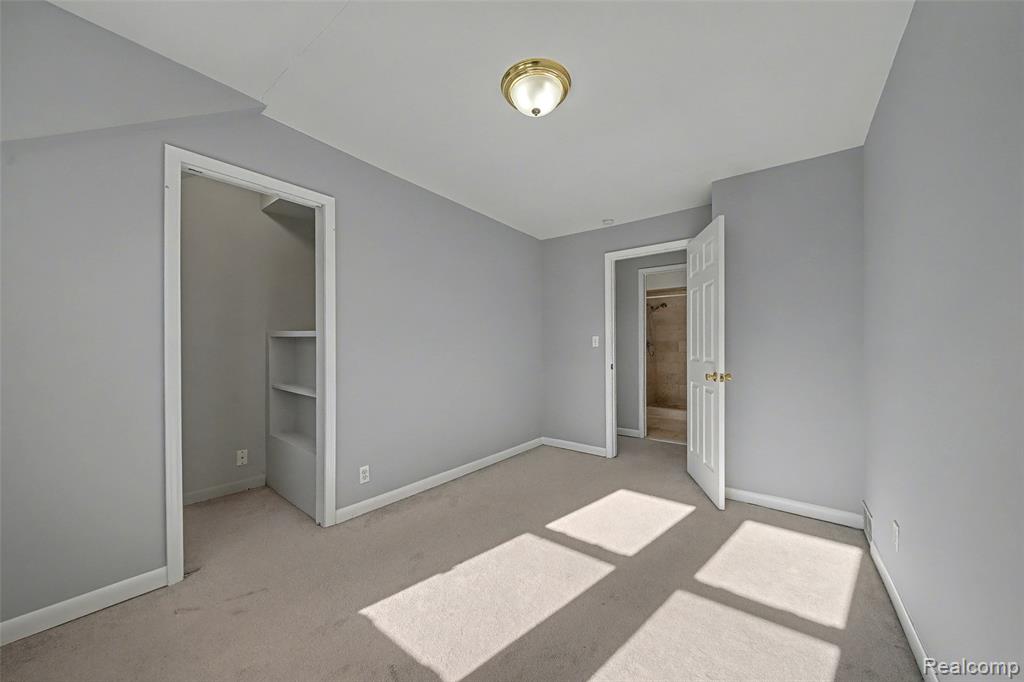 2330 Rosemont Road Berkley, MI 48072 - Photo 16 of 29