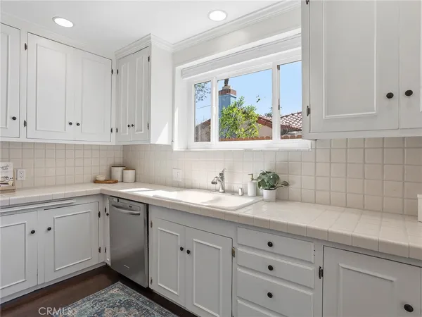$1,249,942 | 5233 Lemp Avenue, Valley Village, CA 91601